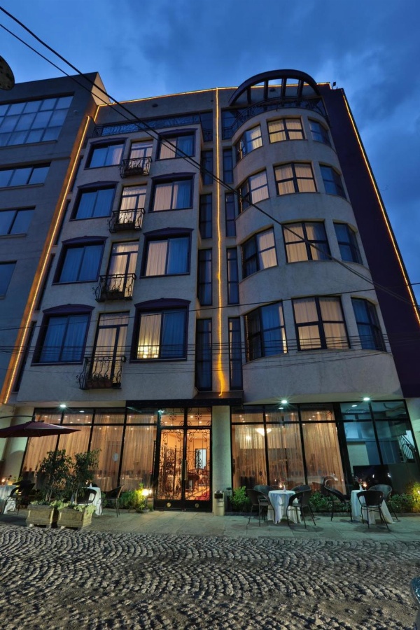 The Residence Hotel image 1